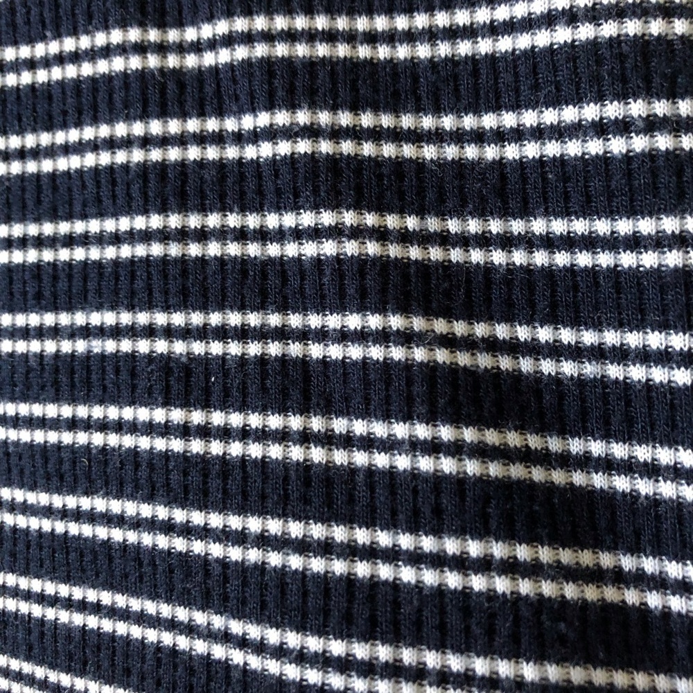 Hollister long sleeve thermal hooded blue & white striped semi-cropped top in XS - Picture 5 of 8